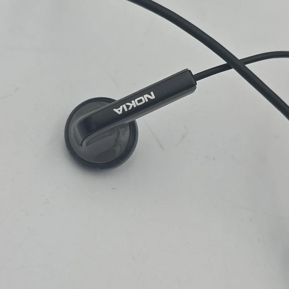 Nokia Cell Phone Model 1208 T-Mobile With Charger And Ear Buds